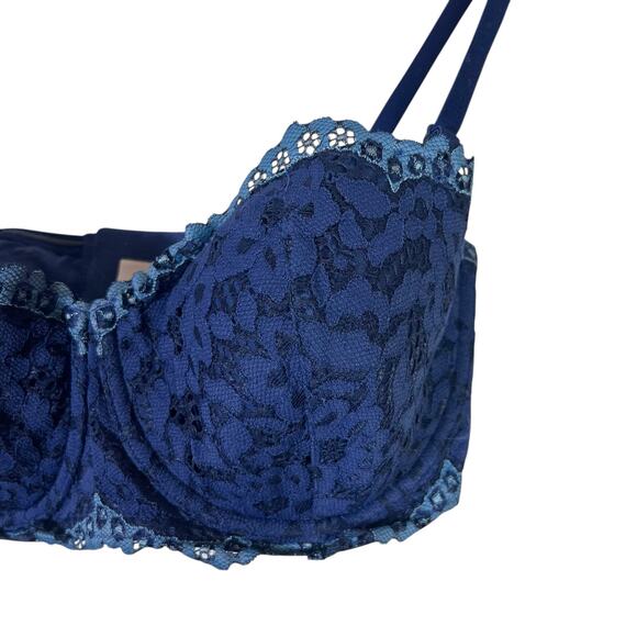 Body by Victoria's Secret Bra Womens 34DD Blue Lace Balconette Underwire Lined - Picture 2 of 4